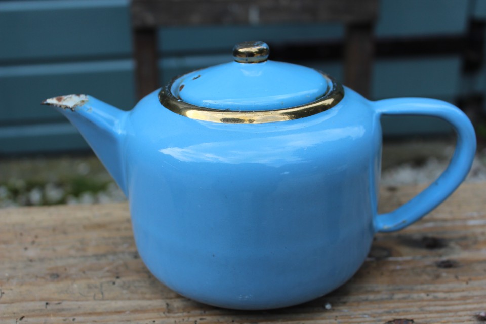 Brocante emaille blauwe theepot