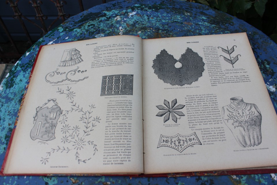 Oud Frans handewerkboek met dike kaft