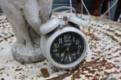 Brocante witte wekker met bellen