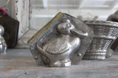 Oude metalen chocolademal eend 15994