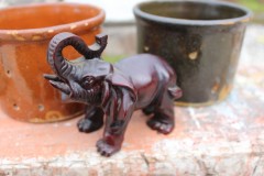 Vintage plastic bruine olifant