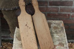 Oude houten boterschraper